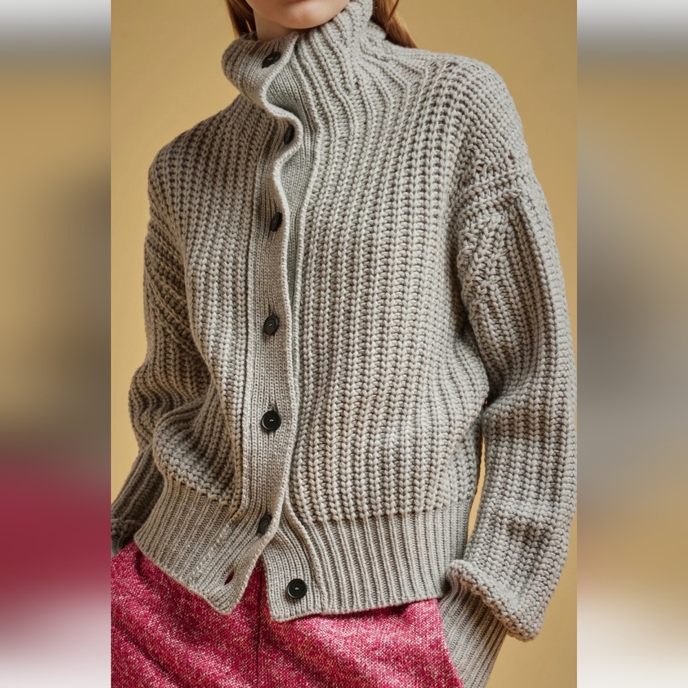 LOFT Knitted Sweater Jackets 100% COTTON SIZE M.Very god condition.